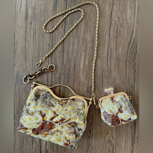 Unique Embossed Cowhide Handmade Double Kisslock Handbag, Includes Small Clutch - Picture 14 of 16